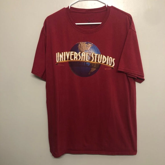 Universal Other - Universal studios globe graphic t shirt red XL